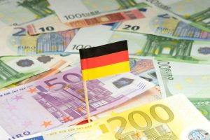 Read more about the article Deutsche Bank’s DWS, Galaxy, Flow Traders Venture to Introduce German-Regulated Stablecoin