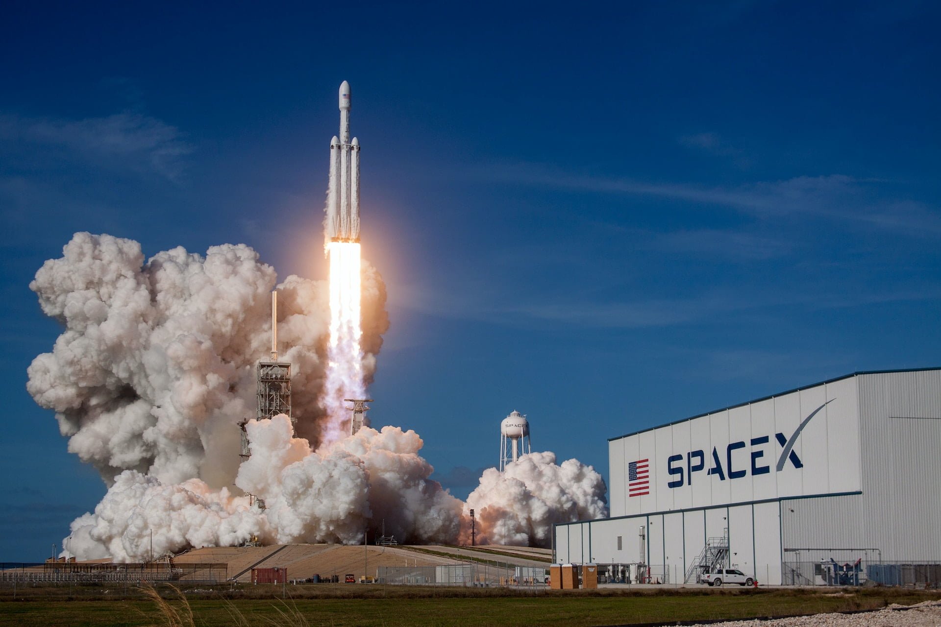 Read more about the article SpaceX Moves 1,308 BTC Worth $153M After 3 Years Inactivity