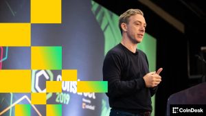 Read more about the article Internet Computer Bets Big on AI as Crypto Markets Play Catch-Up