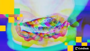 Read more about the article Uniswap, Aave Lead DeFi’s Fee Rebound to $600M as Buybacks Take Center Stage