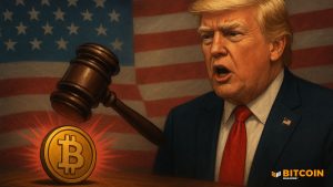 Read more about the article House Democrat Targets President Trump With Bill to Ban Lawmakers From Owning Crypto