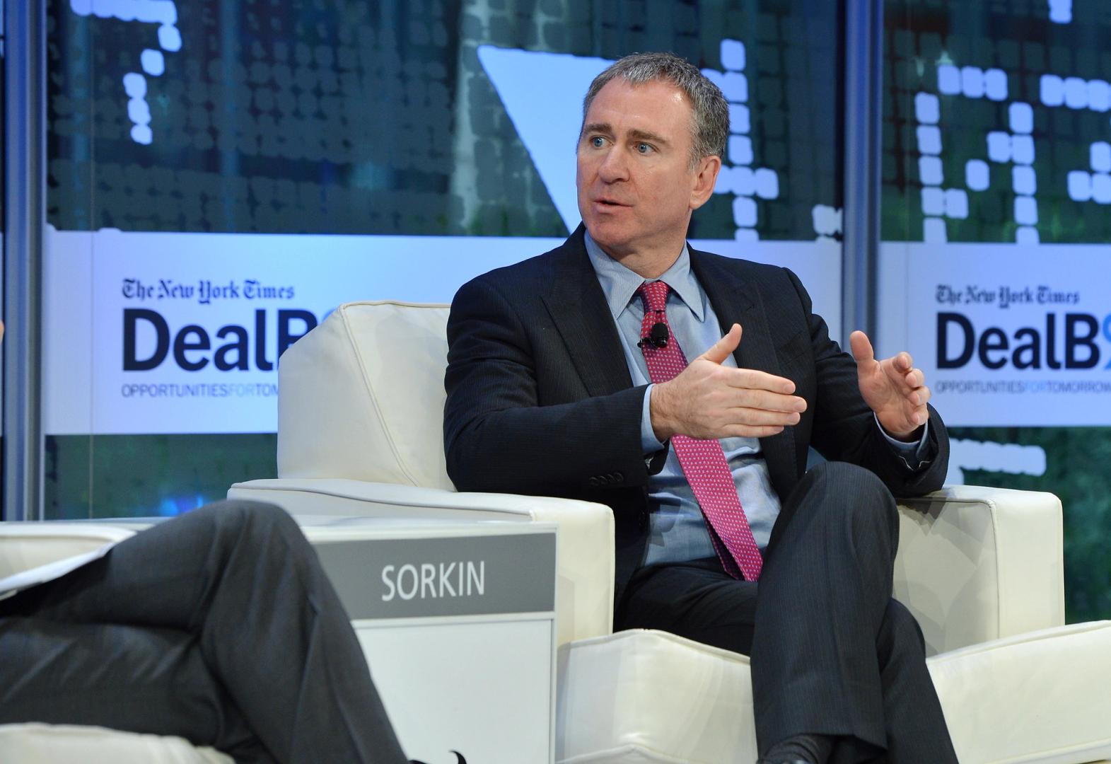 You are currently viewing Ken Griffin Sounds Alarm as Gold Futures Tops $4,000 and Dollar Weakens