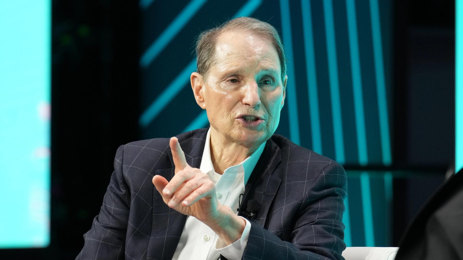 You are currently viewing Leading Democrat Wyden Continues Probe Into Pantera Founder Morehead's Taxes