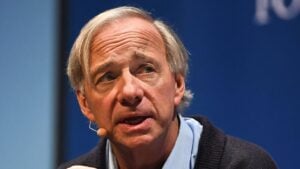 Read more about the article Ray Dalio Holds Bitcoin Amid October Rally as Bitcoin Hyper ICO Explodes Past $21M