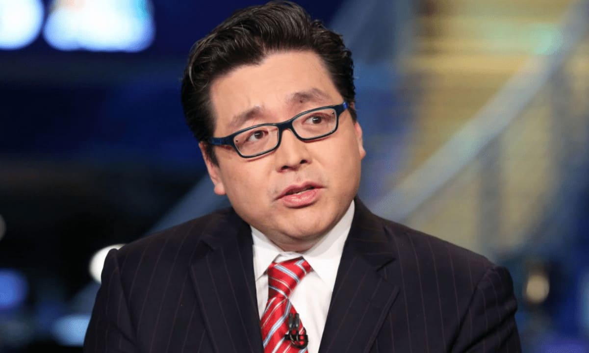 Read more about the article Viral Polymarket Screenshot Claims 53% Odds of Tom Lee Fraud Charges – But No Such Market Exists