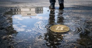 Read more about the article Bitcoin just broke its classic macro correlation because the market is suddenly pricing a terrifying new risk